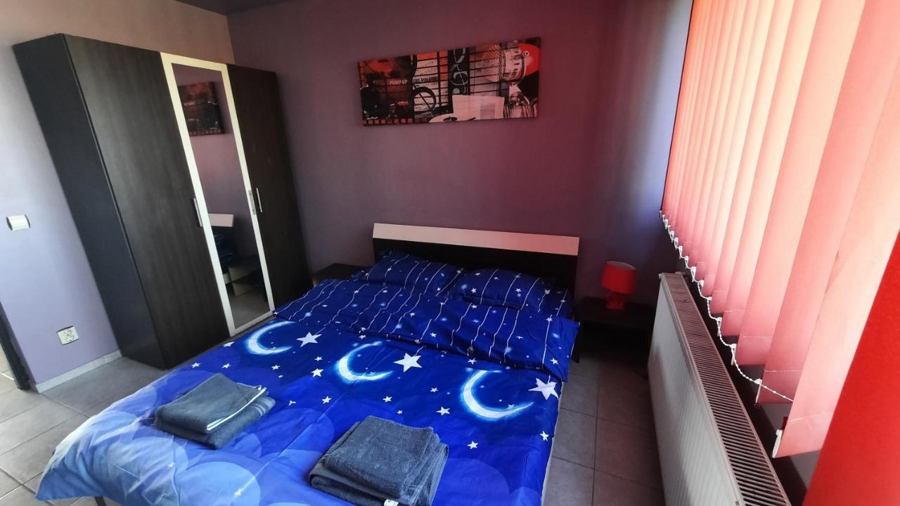 Spacious, Modern Condo In New Villa - Sleeps 6 Бухарест Екстер'єр фото