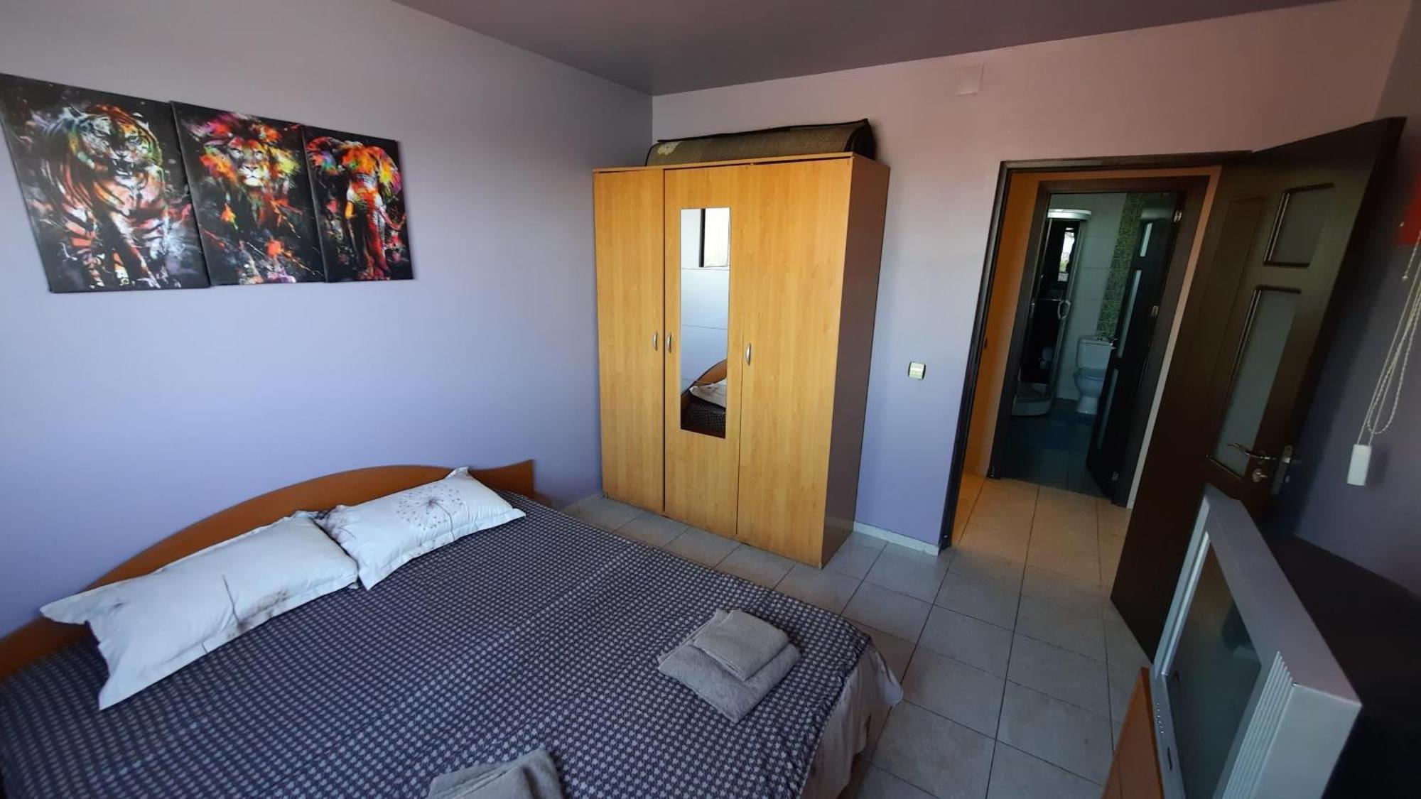 Spacious, Modern Condo In New Villa - Sleeps 6 Бухарест Екстер'єр фото